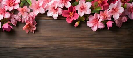 prachtig nep bloemen Aan hout backdrop foto