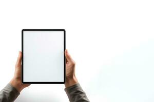 hand- Holding tablet met mockup blanco scherm geïsoleerd Aan wit achtergrond met kopiëren ruimte. ai gegenereerd foto