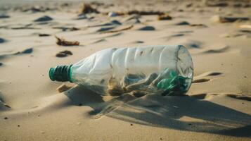 een gebruikt verfrommeld plastic drinken water fles Gooi weg Aan de zand, algemeen afval, door ai generatief. foto