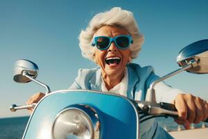 gelukkig volwassen vrouw Aan scooter, in de stijl van gebruik van wijnoogst beelden foto