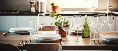 upscale dining opstelling met wijn en ijs emmer hedendaags keuken met wit borden en houten tafel foto