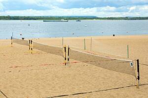 volleybal netten Aan de strand foto