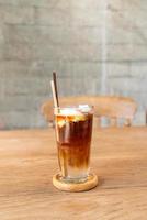 espressokoffie met kokossap in coffeeshopcafé foto