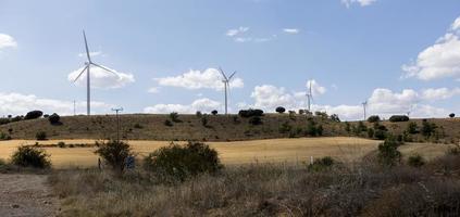 windmolens in de provincie soria, castilla y leon, spanje foto