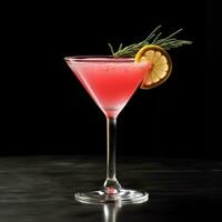 een verfrissend fruit cocktail. kosmopolitisch cocktail. een verfrissend drinken met een pulp van rood bessen. foto
