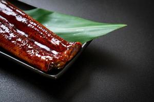 gegrilde paling of gegrilde unagi met saus - kabayaki - japans eten foto