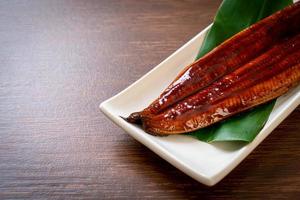 gegrilde paling of gegrilde unagi met saus - kabayaki - japans eten foto