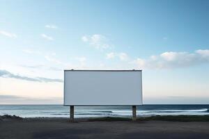 opvallend beeld van een blanco aanplakbord kader Aan een troosteloos strand, eindeloos reclame mogelijkheden ai generatief foto