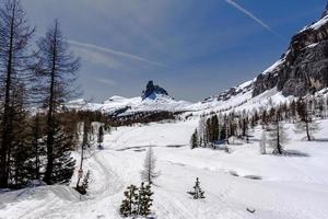 dolomieten van cortina d'ampezzo in de bovenste vallei del boite belluno italië foto