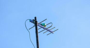 antennes, tegen een turkoois achtergrond. foto