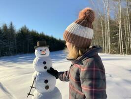 kinderen gebouw een sneeuwman in winter dag ai generatief foto