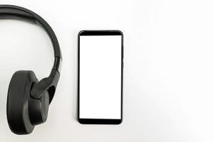 hoofdtelefoon met bluetooth-technologie op witte achtergrond foto