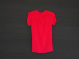 rode t-shirtmodel foto