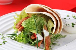 vegetarische wrap sandwich foto