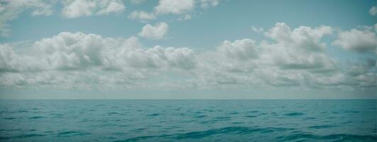 blauw lucht oceaan. ai gegenereerd foto