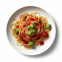 heerlijk bord van spaghetti met tomaat saus Aan een wit achtergrond generatief ai foto