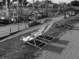 de dorp van groeten Bij de noorden zee foto