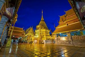 wat phra dat doi suthep is toerist attractie tempel in van Chiang mei, thailand. foto