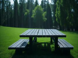 houten tafel en vervagen tropisch groen gras achtergrond, Product Scherm montage. hoog kwaliteit foto 8k fhd ai gegenereerd