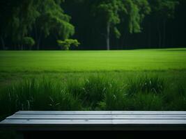 houten tafel en vervagen tropisch groen gras achtergrond, Product Scherm montage. hoog kwaliteit foto 8k fhd ai gegenereerd