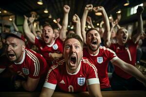 opgewonden Engeland Amerikaans voetbal fans juichen voor hun team gedurende een spel Bij stadion. ai gegenereerd pro foto