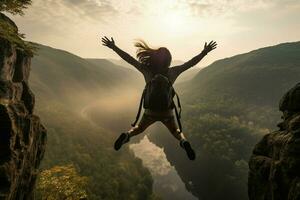 jong vrouw wandelaar jumping over- klif in de nevelig vallei Bij zonsopkomst. ai gegenereerd pro foto