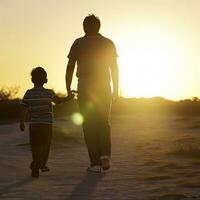 vader en zoon Speel in de park gedurende zonsondergang. mensen hebben pret in natuur. donker silhouetten van mensen Aan een oranje achtergrond.de concept van een vriendelijk familie en zomer vakantie . generatief ai foto