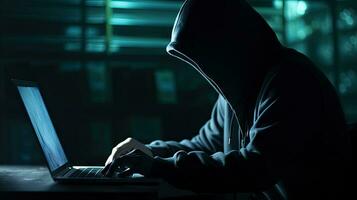 hackers en malware hacker toepassingen abstract laptop met binair code digitaal koppel. foto