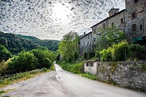 het dorp portaria in de gemeente acquasparta, umbria, italië, 2020 foto