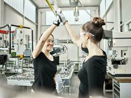 twee Dames Bij werk, hoog vijf foto