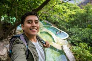 blij exploratie - gruta's tolantongo natuurlijk schoonheid en gelukkig reist in Mexico foto