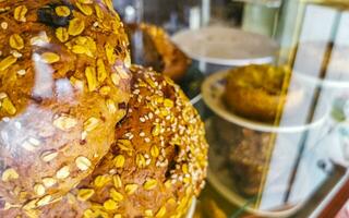 brood broodjes stokbrood cakes en andere gebakjes in Mexico. foto