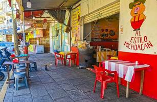 puerto escondido oaxaca Mexico 2023 typisch mooi kleurrijk toerist straat trottoir stad puerto escondido Mexico. foto