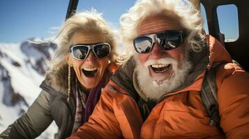 gelukkig lachend senior paar genieten van hun ski optillen of tram rijden Aan een mooi winter dag. generatief ai. foto