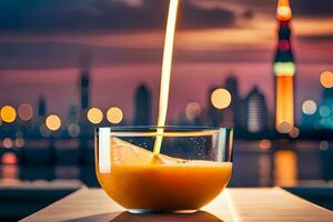 een glas van oranje sap met een stad horizon in de achtergrond. ai-gegenereerd foto