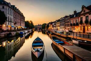 boten zijn aangemeerd in een kanaal Bij zonsondergang foto