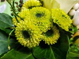 bruidsboeket met verschillende bloemen foto