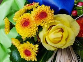 bruidsboeket met verschillende bloemen foto