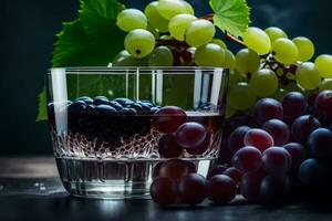een glas van wijn en druiven Aan een donker tafel. ai-gegenereerd foto