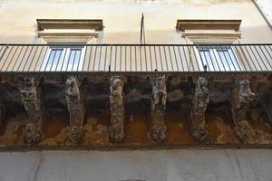 italië, lecce, stad met barokke architectuur en kerken en archeologische overblijfselen. foto