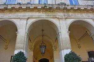 italië, lecce, stad met barokke architectuur en kerken en archeologische overblijfselen. foto