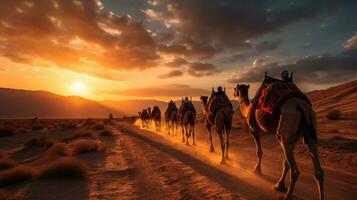 toeristen genot in groep kameel ritten door de woestijn reizen foto