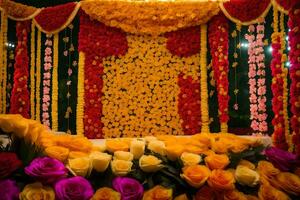 een kleurrijk bruiloft stadium met bloemen en slingers. ai-gegenereerd foto