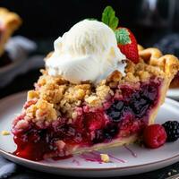 gemengd BES taart met streusel topping, een kleurrijk en fruitig toetje foto