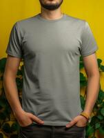 grijs t-shirt voor mockup ontwerp ai gegenereerd foto