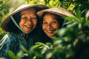 gelukkig Vietnamees vrouw boeren in de koffie plantage. generatief ai foto