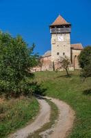 versterkte kerk, alma vii, mosna, sibiu, roemenië, 2020, torenkerk foto