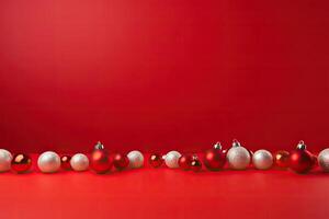 Kerstmis achtergrond met rood en zilver ballen Aan rood achtergrond met kopiëren ruimte. ai gegenereerd. foto