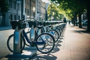 een fiets sharing station in een stedelijk instelling met een rij van schoon, goed onderhouden Fietsen beschikbaar voor huur. bevorderen duurzaam, naar verminderen koolstof uitstoot en verbeteren lucht kwaliteit. generatief ai foto