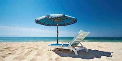 de strand sjees lounge en paraplu Aan zand .generatief ai foto